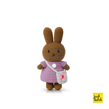 <tc>Melanie handmade and her lilac dress + flower bag</tc>