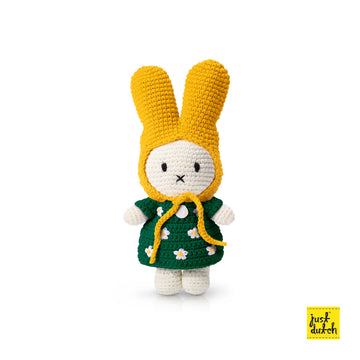 <tc>Miffy handmade and her green flower dress + yellow hat</tc>