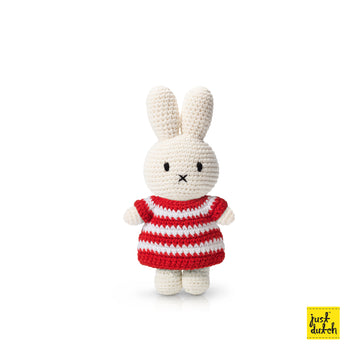 Miffy 米飛和她的紅色粗條紋洋裝