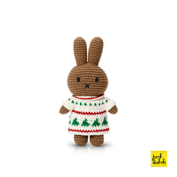 <tc>Melanie handmade and her christmas dress</tc>