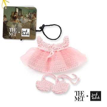 <tc>Pink dress</tc>