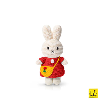 <tc>Miffy handmade and her red dress + tulip bag</tc>