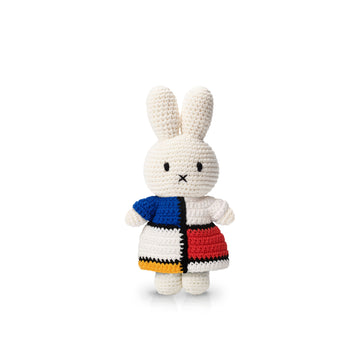<tc>Miffy handmade and her mondriaan dress</tc>
