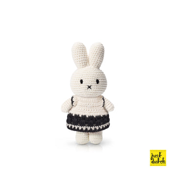 Miffy 米飛和她的黑白洋裝